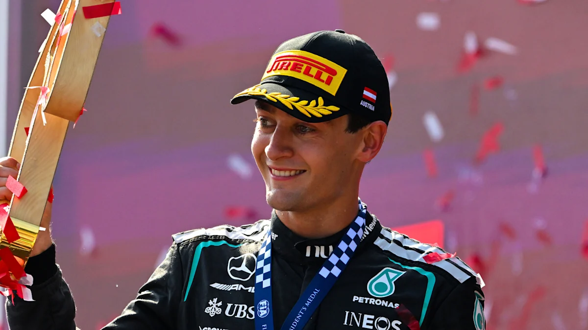 George Russell celebra vitória no GP da Áustria 2026